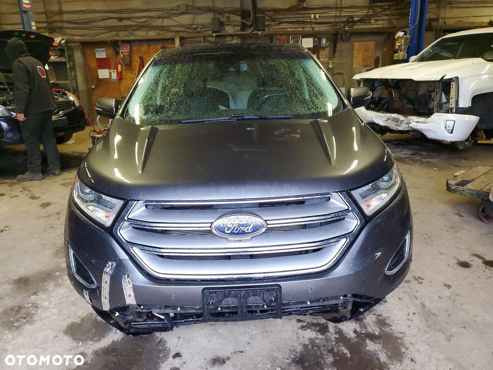 Ford Edge - 13