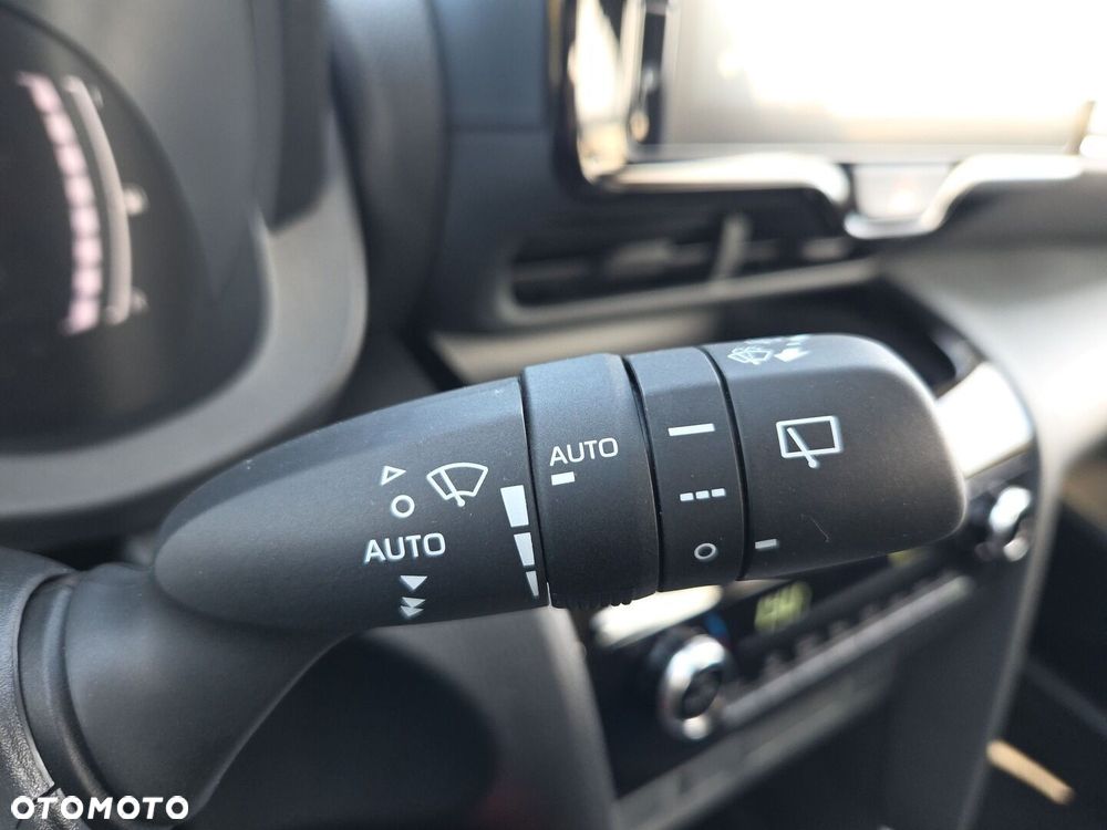 Toyota Yaris Cross Hybrid 1.5 Comfort - 25