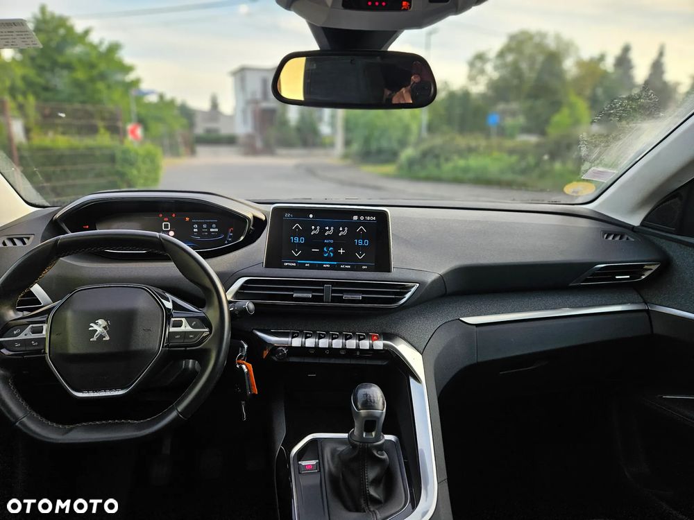 Peugeot 5008 1.5 BlueHDi Allure Pack S&S - 17