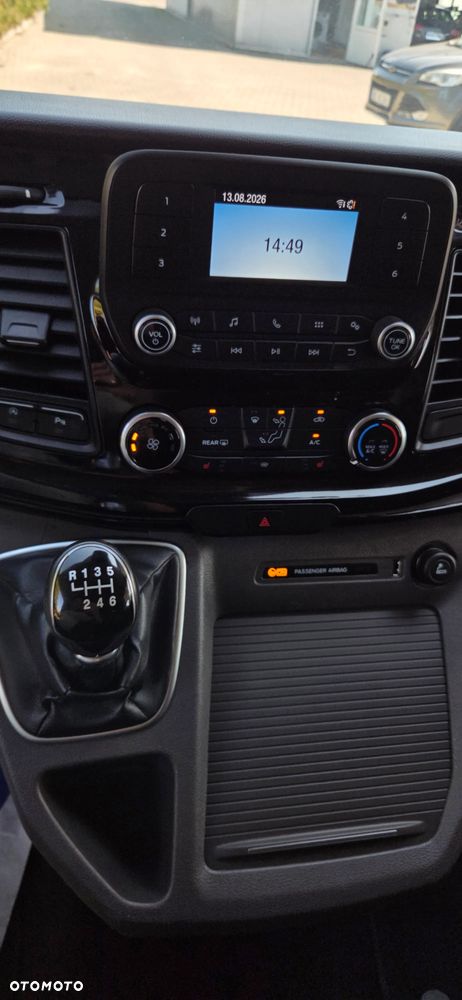 Ford Tourneo Custom 2.0 EcoBlue L1 Titanium - 28