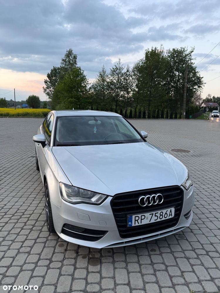 Audi A3 Sportback 1.6 TDI DPF Ambition S tronic - 13