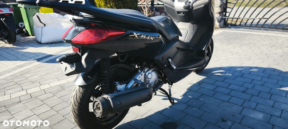 Yamaha X-max - 16