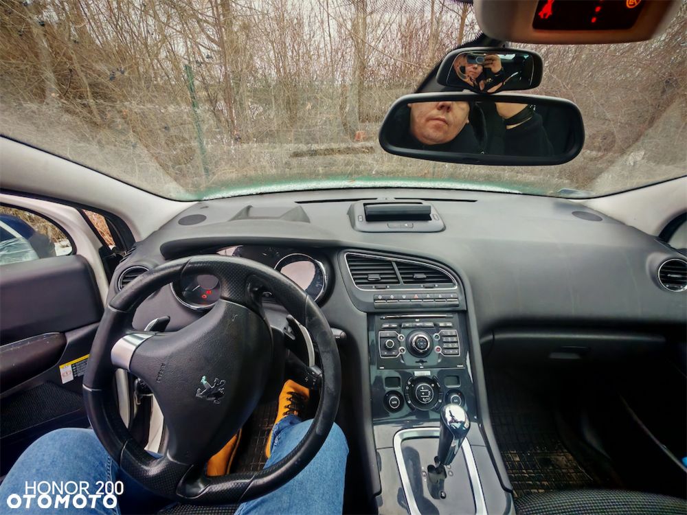 Peugeot 5008 - 8