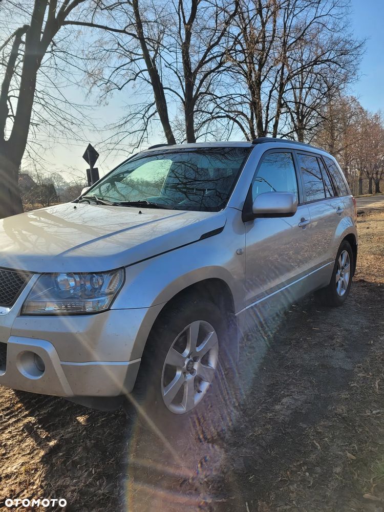 Suzuki Grand Vitara 2.0 - 4