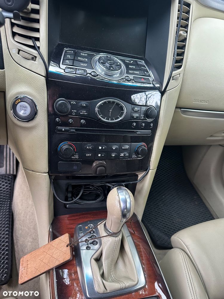 Infiniti FX FX30d S Premium - 11