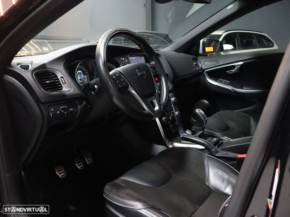 Volvo V40 D2 R Design - 6