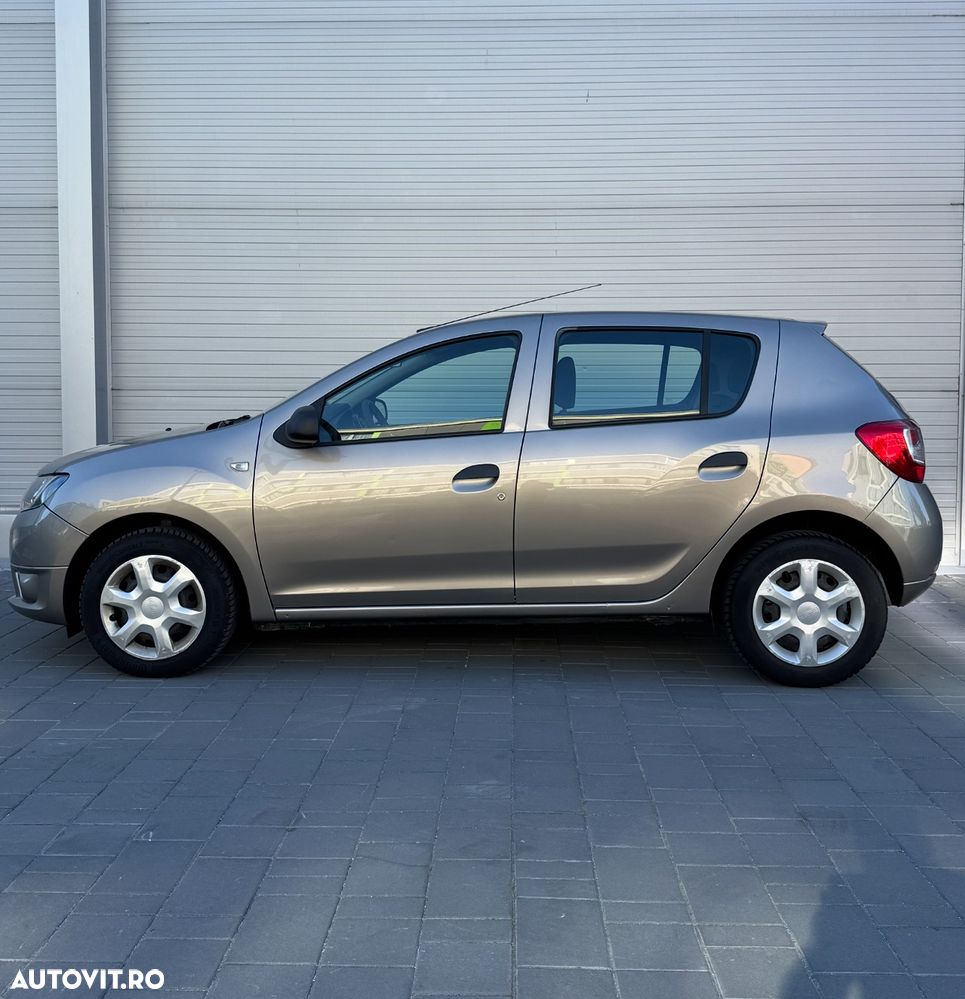 Dacia Sandero - 8
