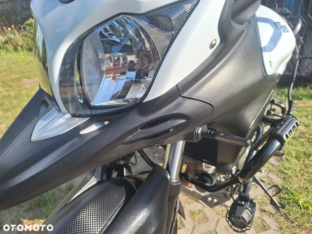 Suzuki V-STROM - 8