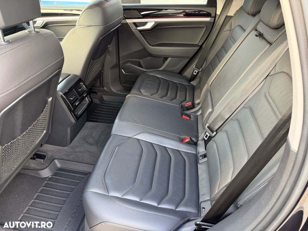 Volkswagen Touareg - 16