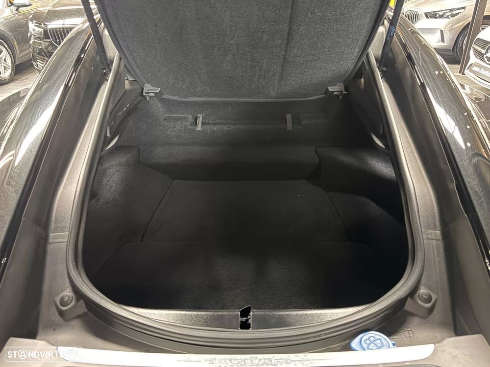 Jaguar F-Type 2.0 i4 R-Dynamic Black - 27