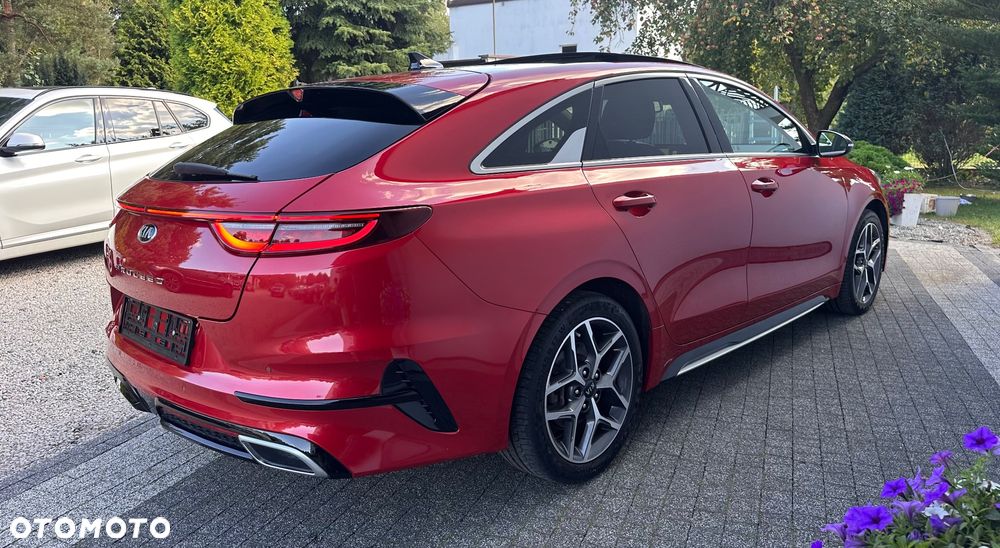 Kia ProCeed - 16