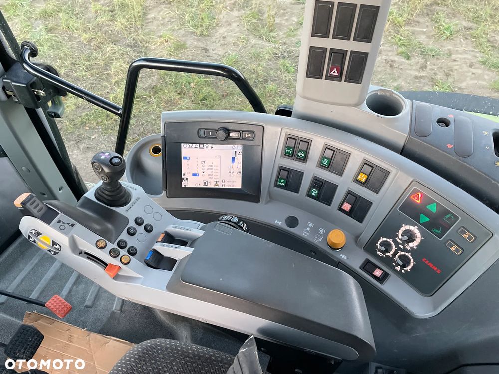 Claas Axion 830 - 10