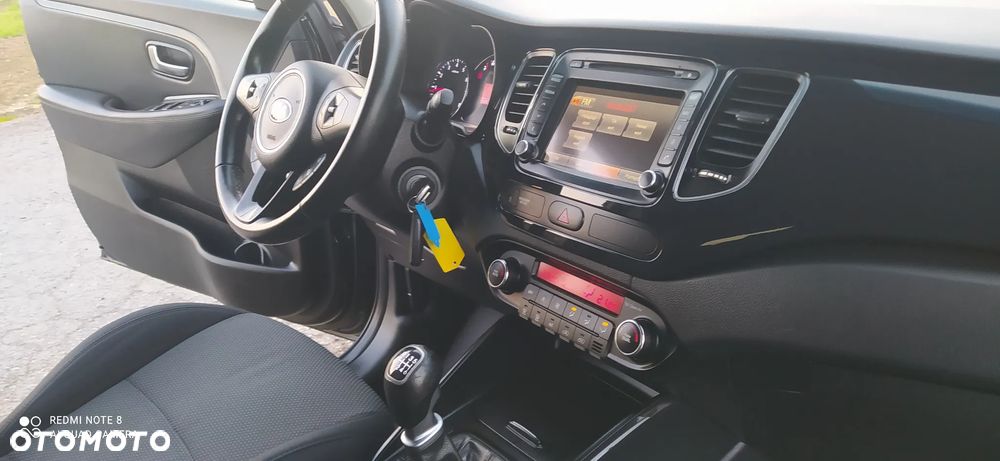 Kia Carens 1.6 GDI Dream Team Edition - 25