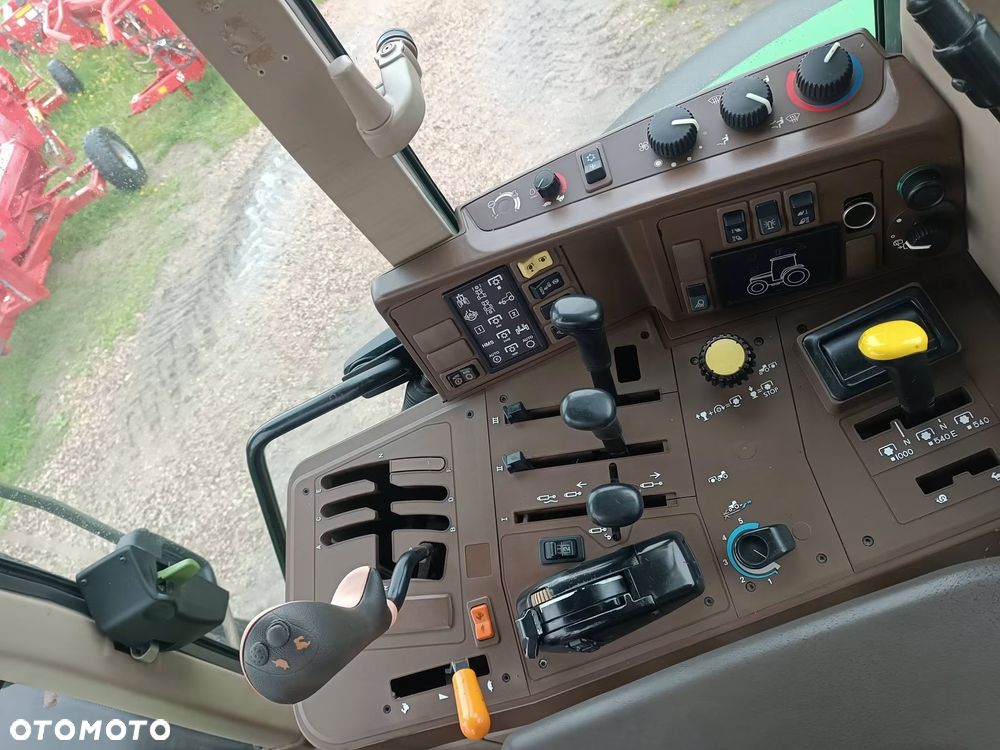 John Deere 6820 - 11