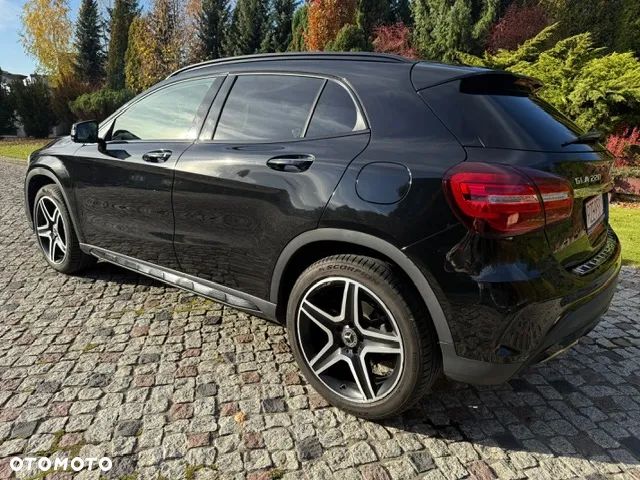 Mercedes-Benz GLA 220 4Matic 7G-DCT AMG Line - 9