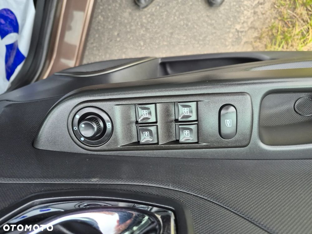 Renault Captur - 21