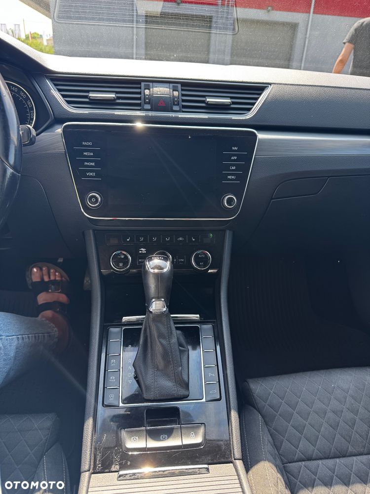 Skoda Superb 2.0 TDI SCR 4x4 Ambition DSG - 16