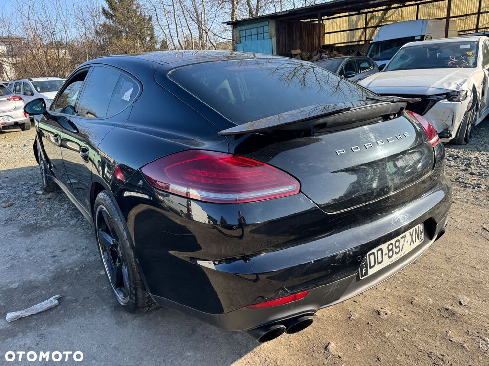 Porsche Panamera GTS - 35