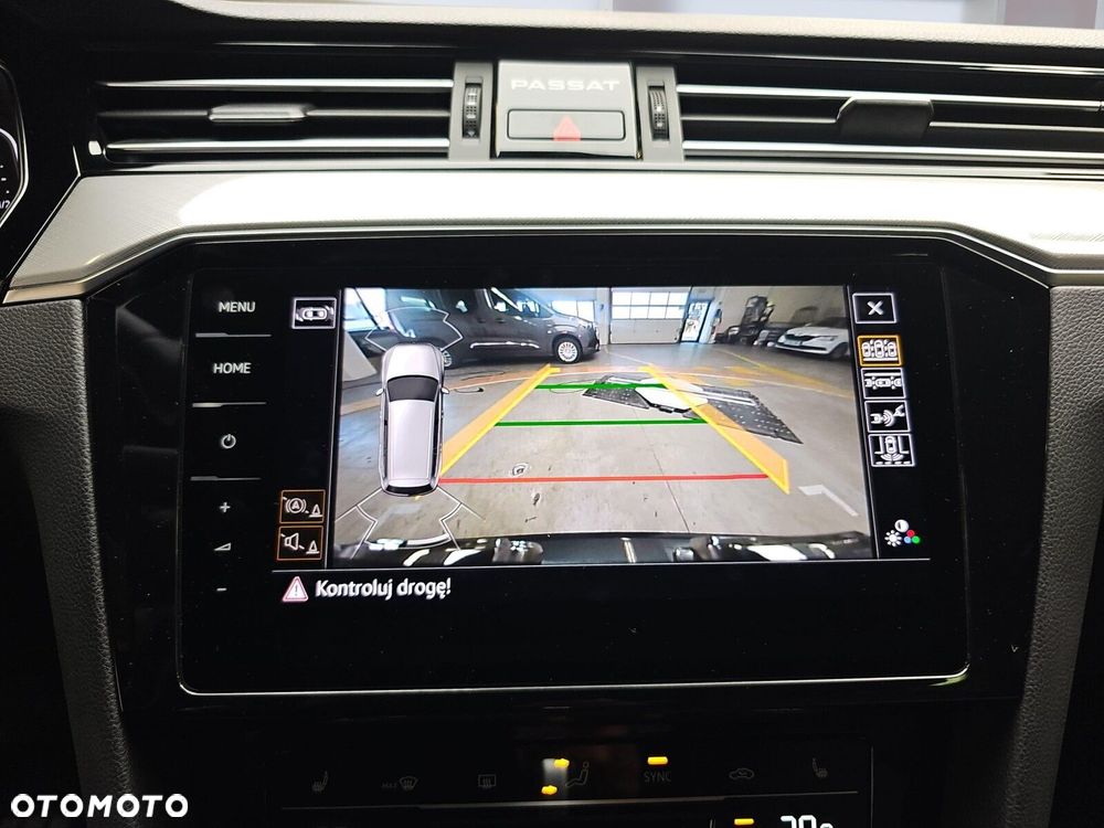 Volkswagen Passat - 18
