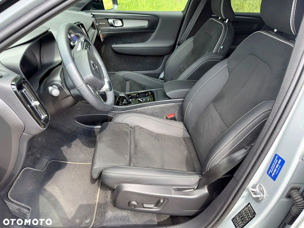 Volvo XC 40 B3 Plus Dark - 9