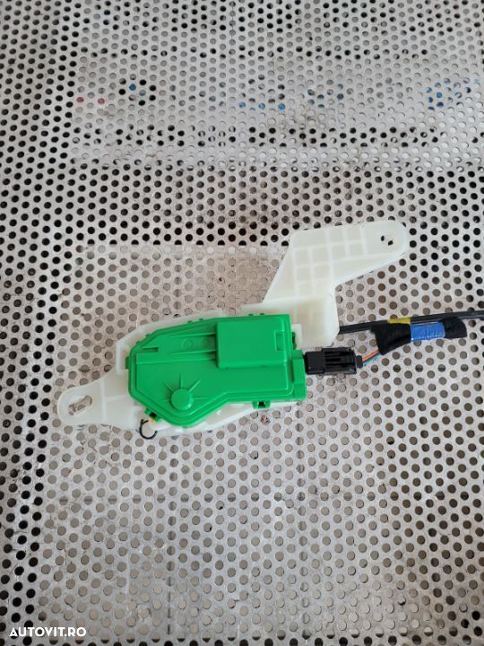 Actuator Broasca Usa Rezervor Hyundai Tucson An 2015-2020 Dezmembrez Hyundai Tucson Facelift - 1