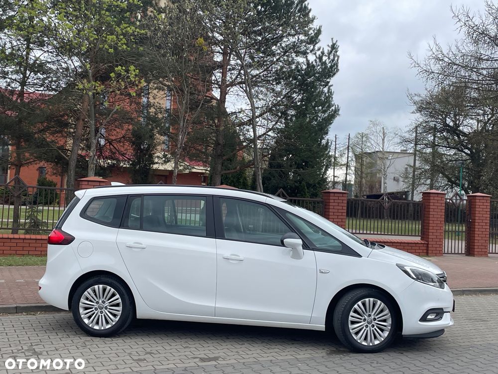 Opel Zafira - 16