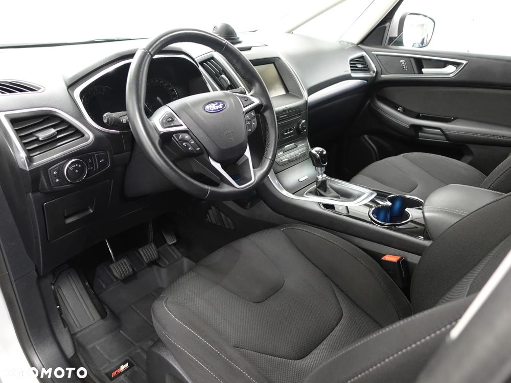 Ford S-Max 2.0 EcoBlue Titanium - 19