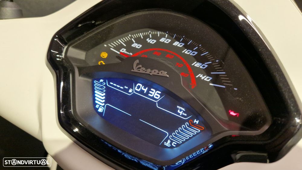 Vespa GTS Super - 13