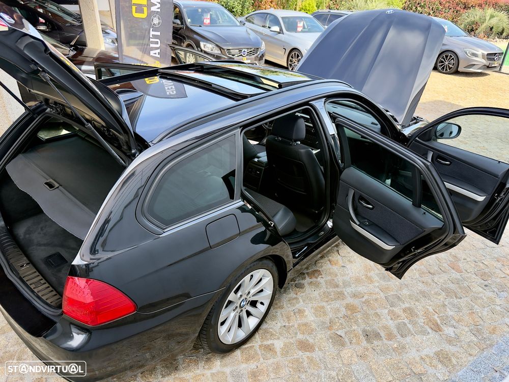 BMW 320 d Navigation Sport - 36