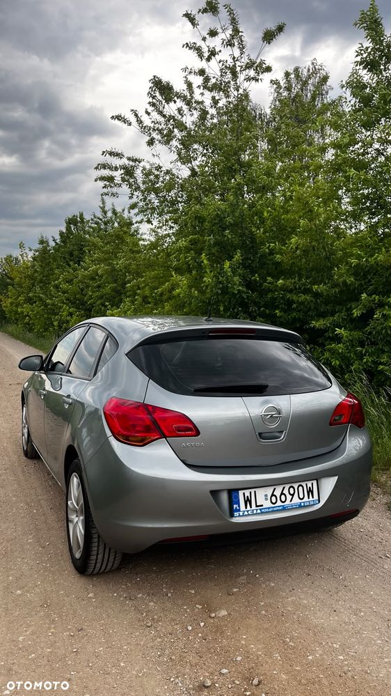 Opel Astra 1.6 - 5