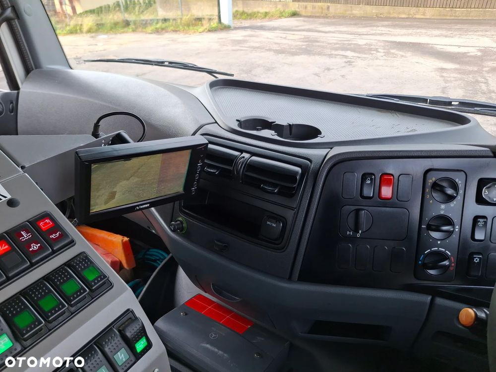 Mercedes-Benz Atego 1524 Zamiatarka BUCHER CityFant 60 2 Silniki Tylna Oś Na Poduszkach Zamiatarka Uliczna Sprzątanie Zamiatanie - 23