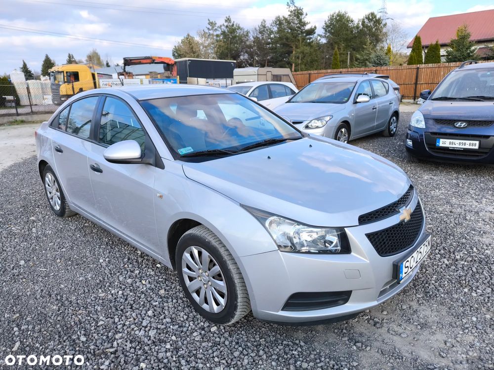 Chevrolet Cruze 1.6 LS - 6
