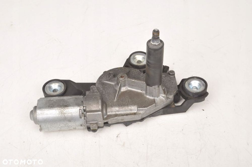 VOLVO V60 SILNICZEK WYCIERACZKI TYŁ 390201884