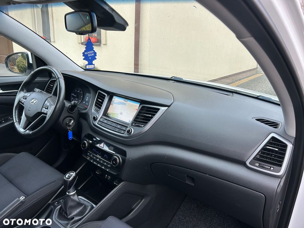 Hyundai Tucson 1.7 CRDI BlueDrive Comfort 2WD - 26