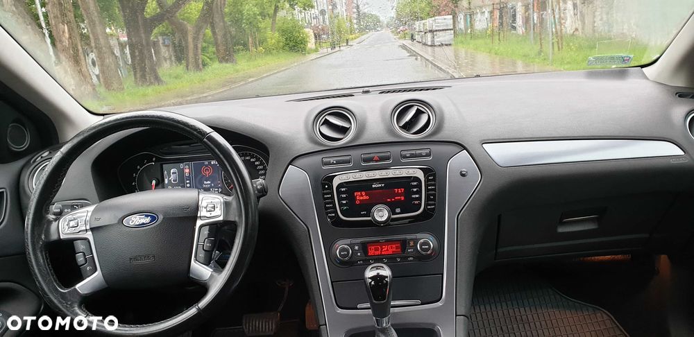 Ford Mondeo - 8