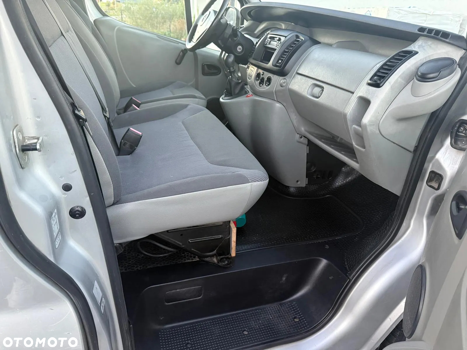 Opel Vivaro - 12