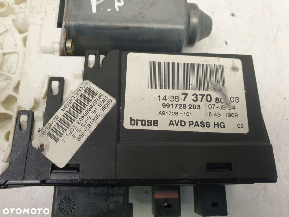 Lancia Phedra SILNICZEK SZYBY Prawy przód - 2