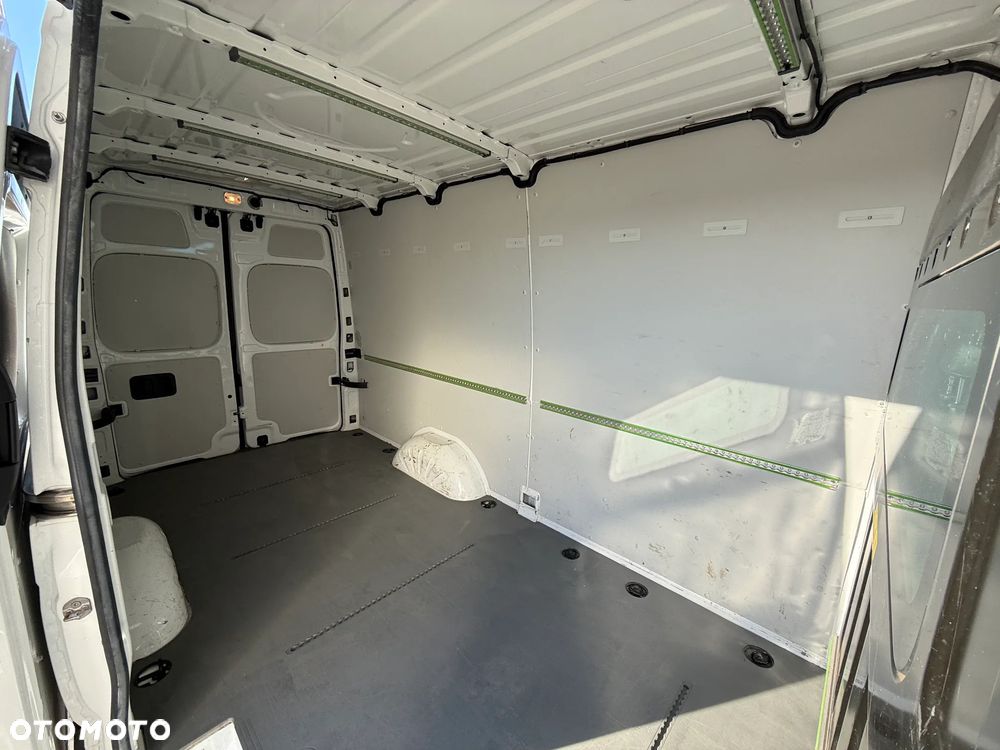 Hyundai H350 - 21