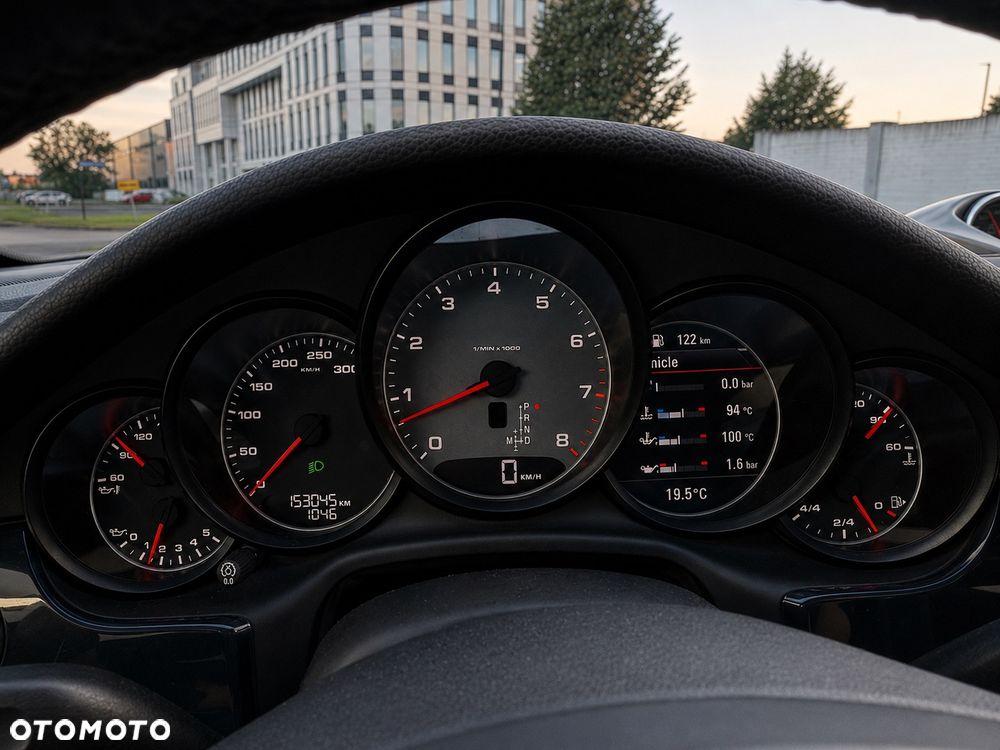 Porsche Panamera 4S - 11