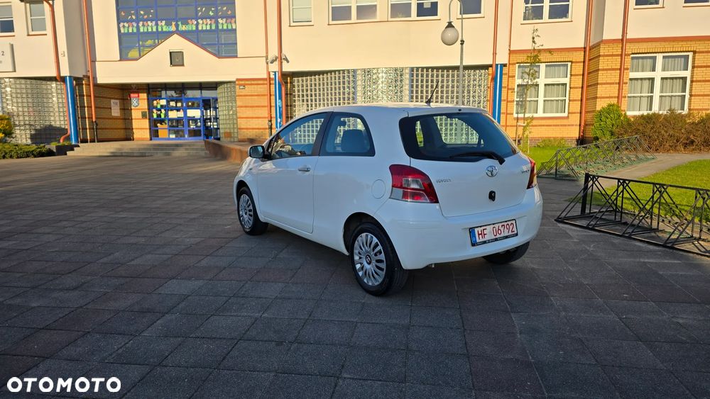 Toyota Yaris - 37