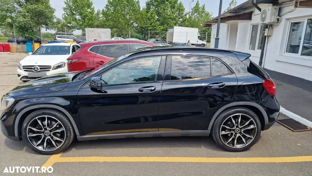 Mercedes-Benz GLA - 2