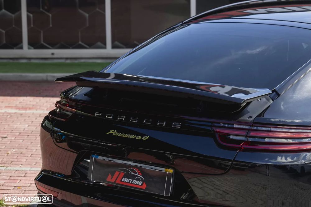 Porsche Panamera - 41