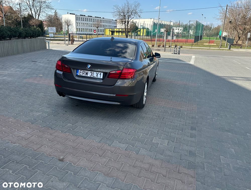 BMW Seria 5 520d - 4