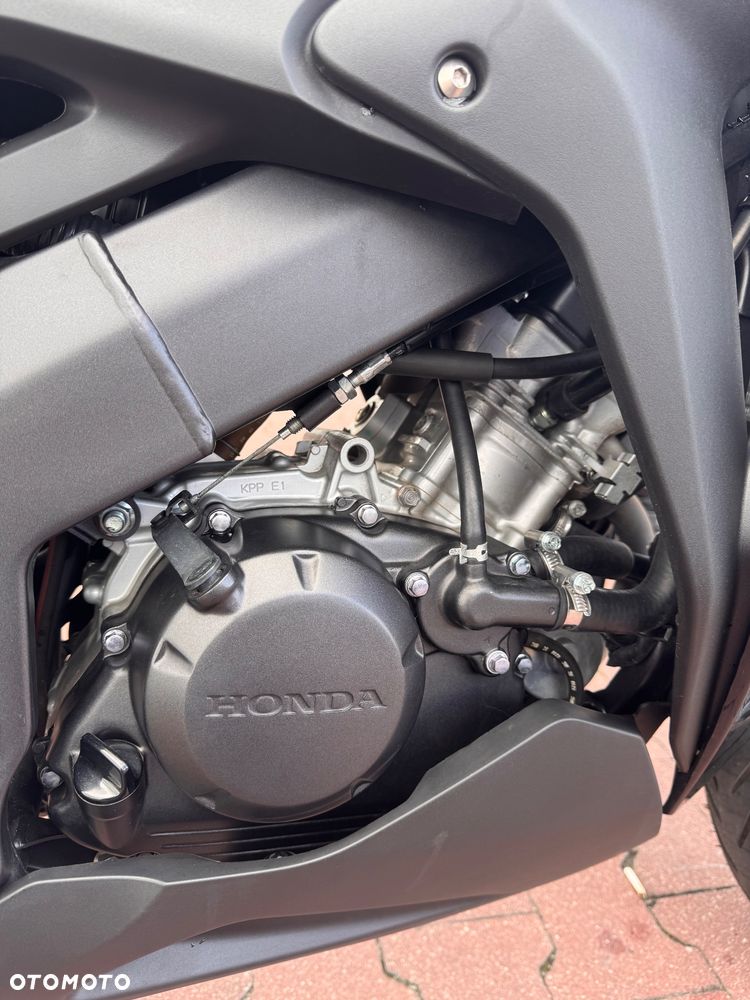 Honda CBR - 9