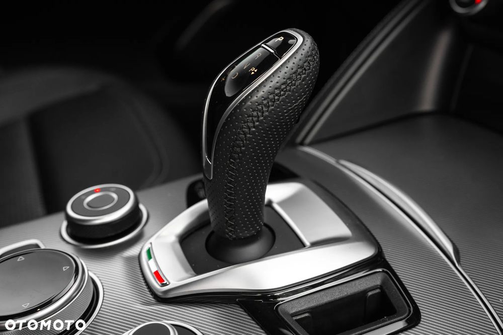 Alfa Romeo Stelvio 2.0 Turbo Sprint Q4 - 30