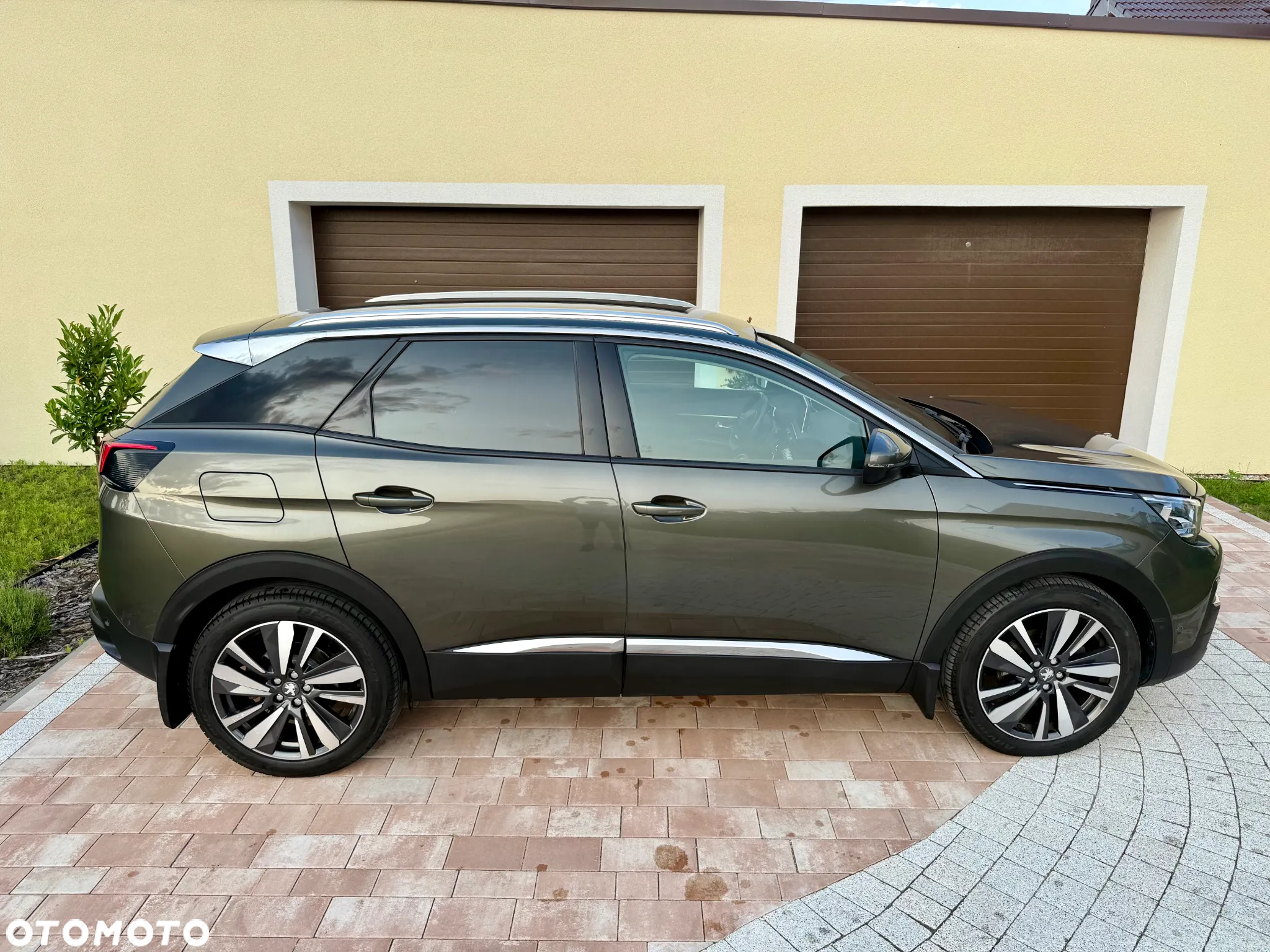 Peugeot 3008 1.5 BlueHDi Allure S&S - 11