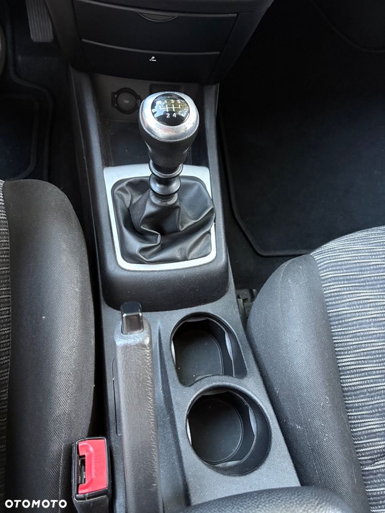 Kia Ceed 1.6 M - 21