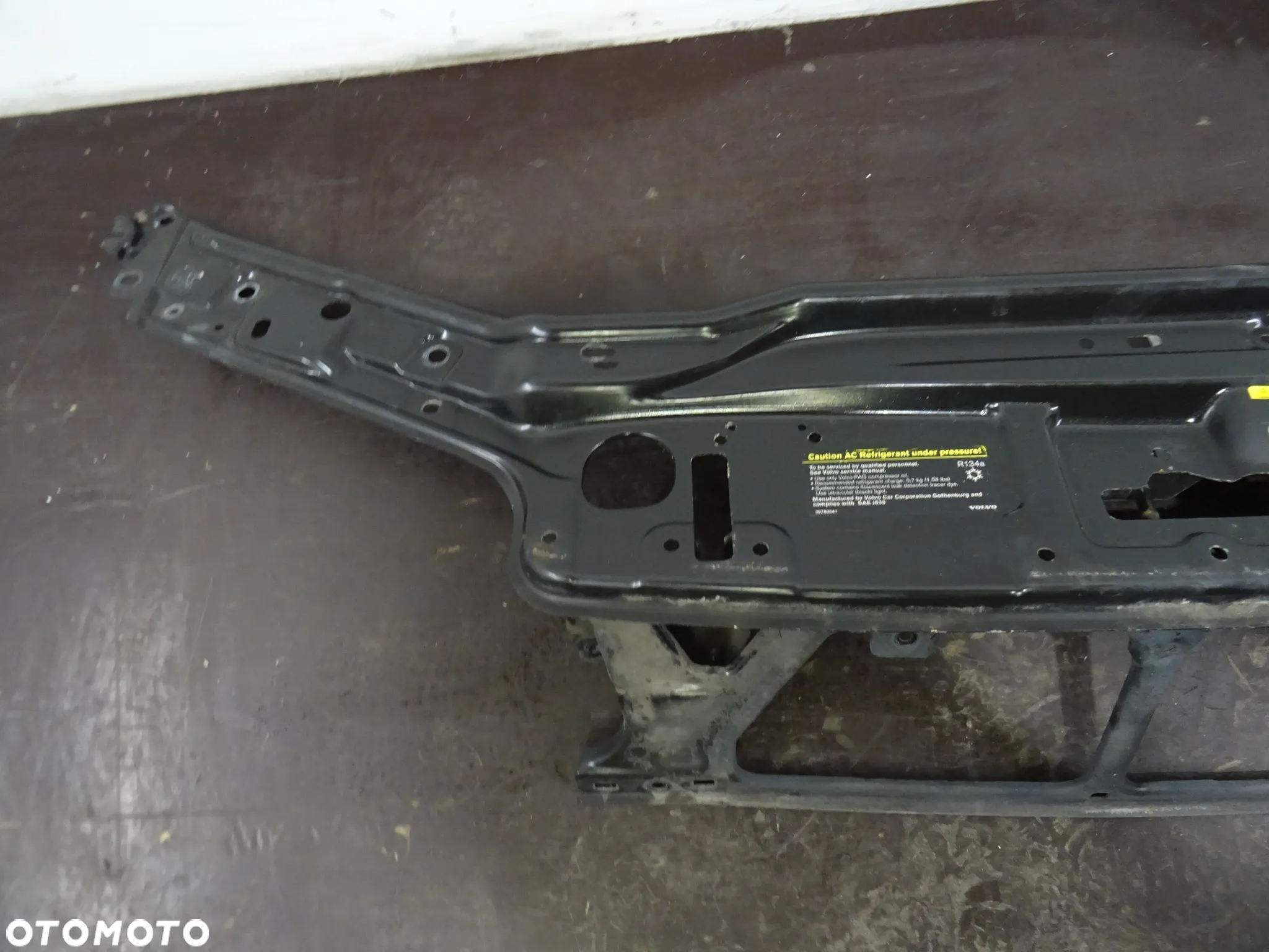 VOLVO S60 LIFT 2.4B PAS GÓRNY WZMOCNIENIE - 2