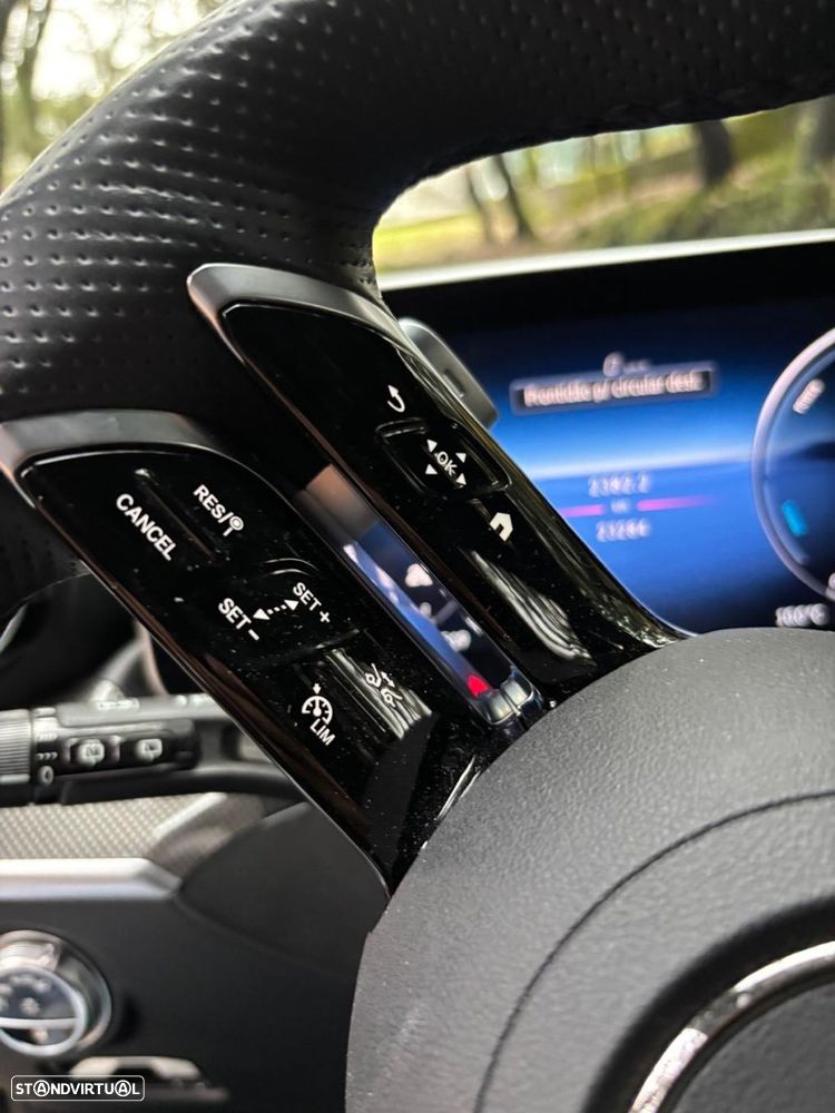 Mercedes-Benz C 300 e AMG Line - 18