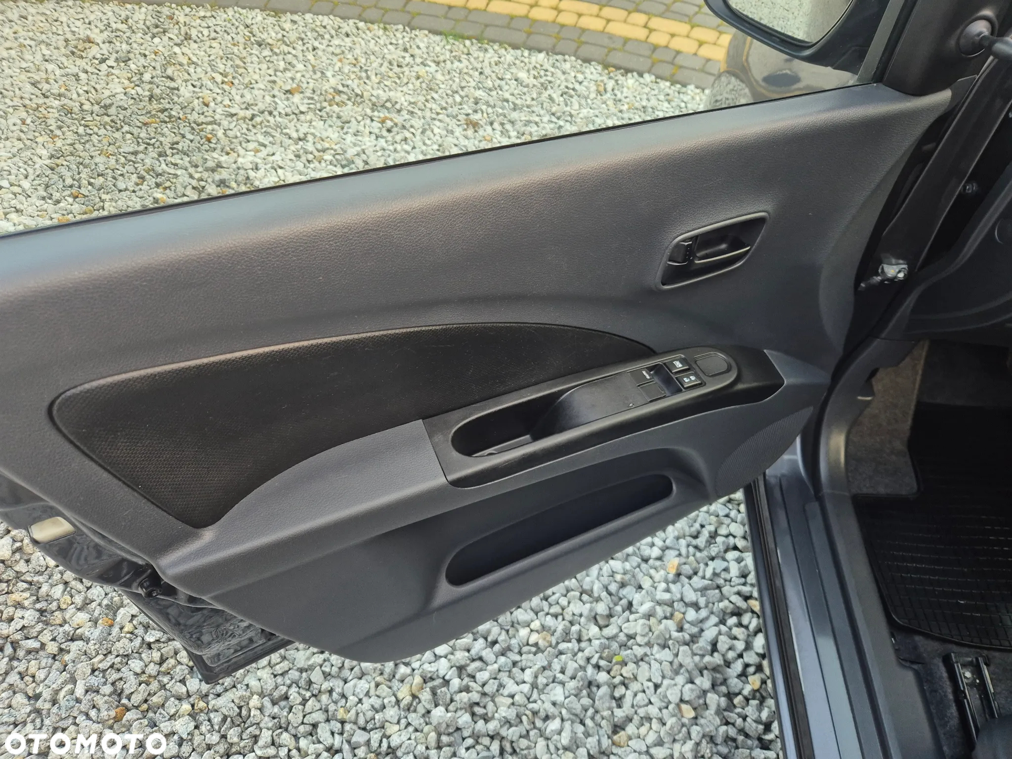 Suzuki Celerio 1.0 Comfort AGS - 17